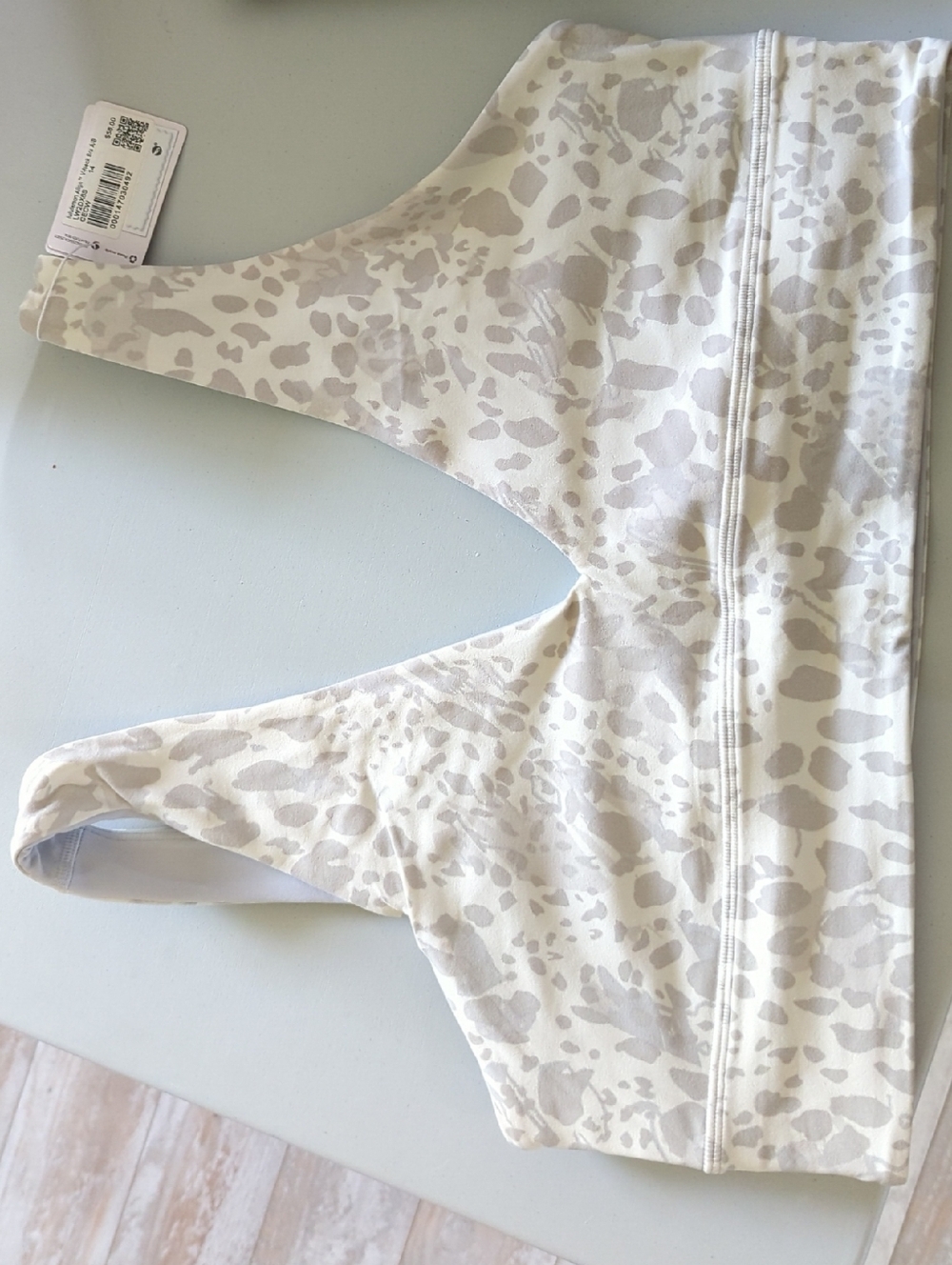 lululemon athletica White Leopard Align AB Cup V-Neck Bra